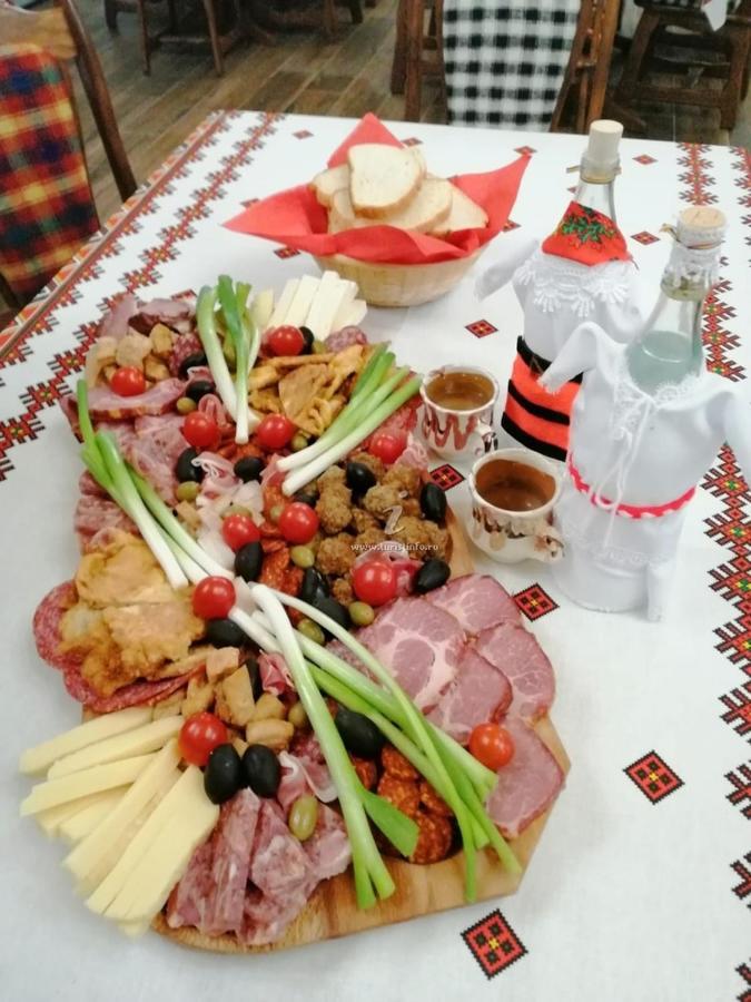 Pensiunea Plai Strabun Strîmtura 外观 照片